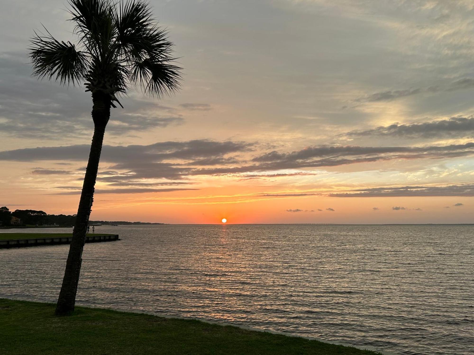 Sandestin Bayfront With Balcony And Breathtaking Views *