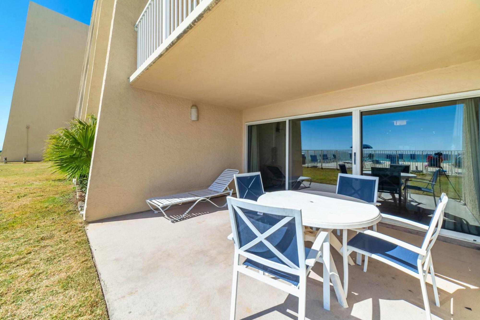 House C103 - Beachfront With Pool, Wifi, & Service Apartment Destin