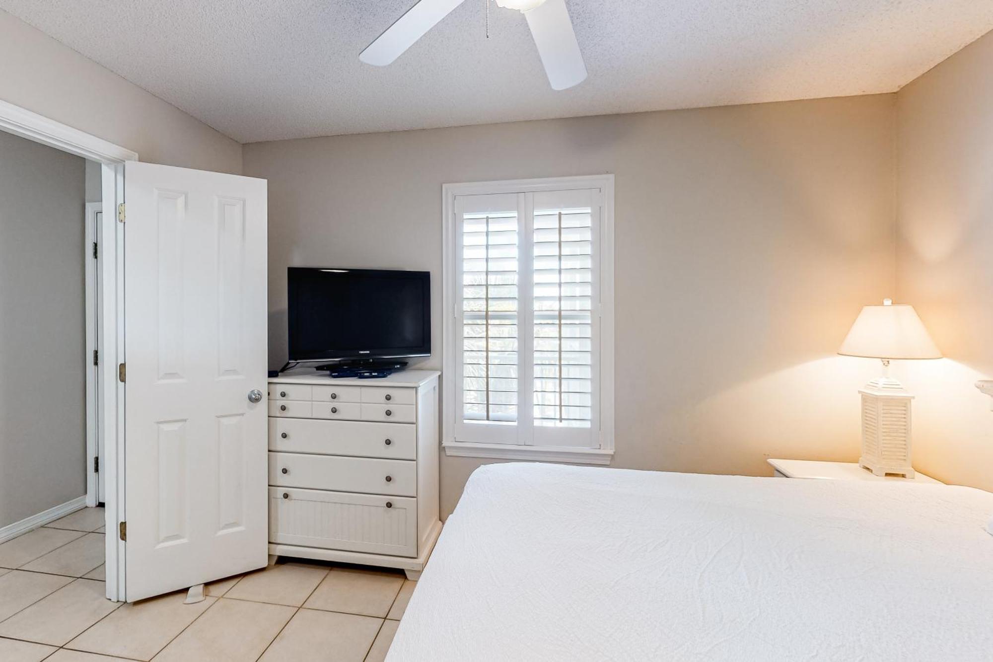 Grand Caribbean West Apartment *