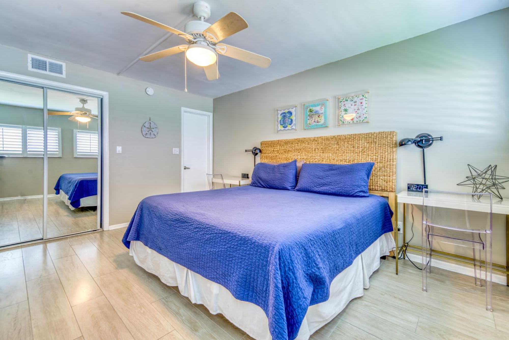 House C302 - Beachfront With Pool, Wifi, & Service Apartment *