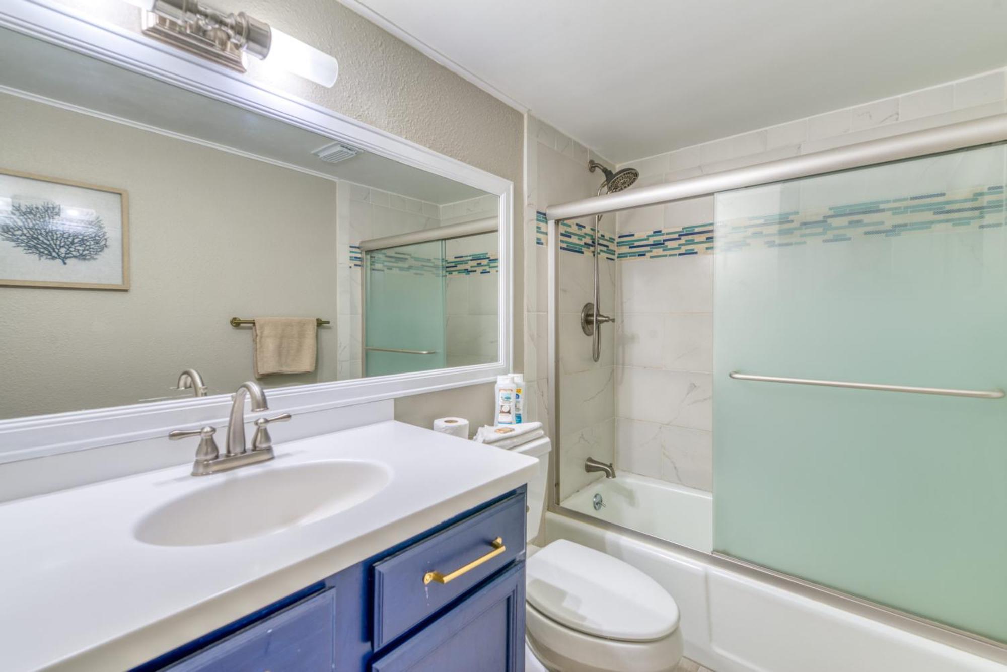 House C302 - Beachfront With Pool, Wifi, & Service *