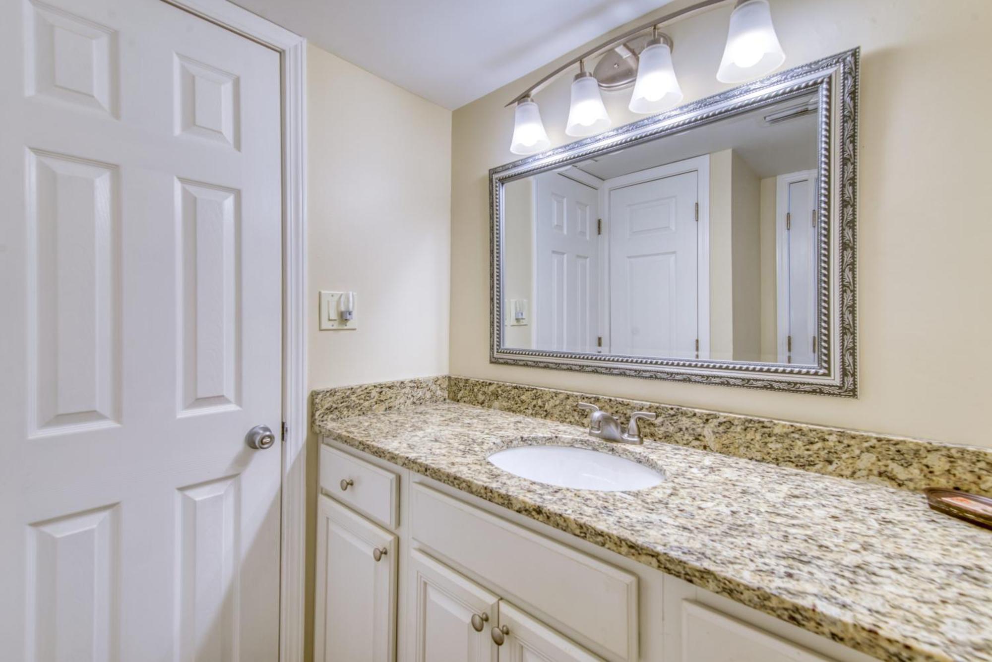 House B404 - Beachfront With Pool, Wifi, & Service Destin