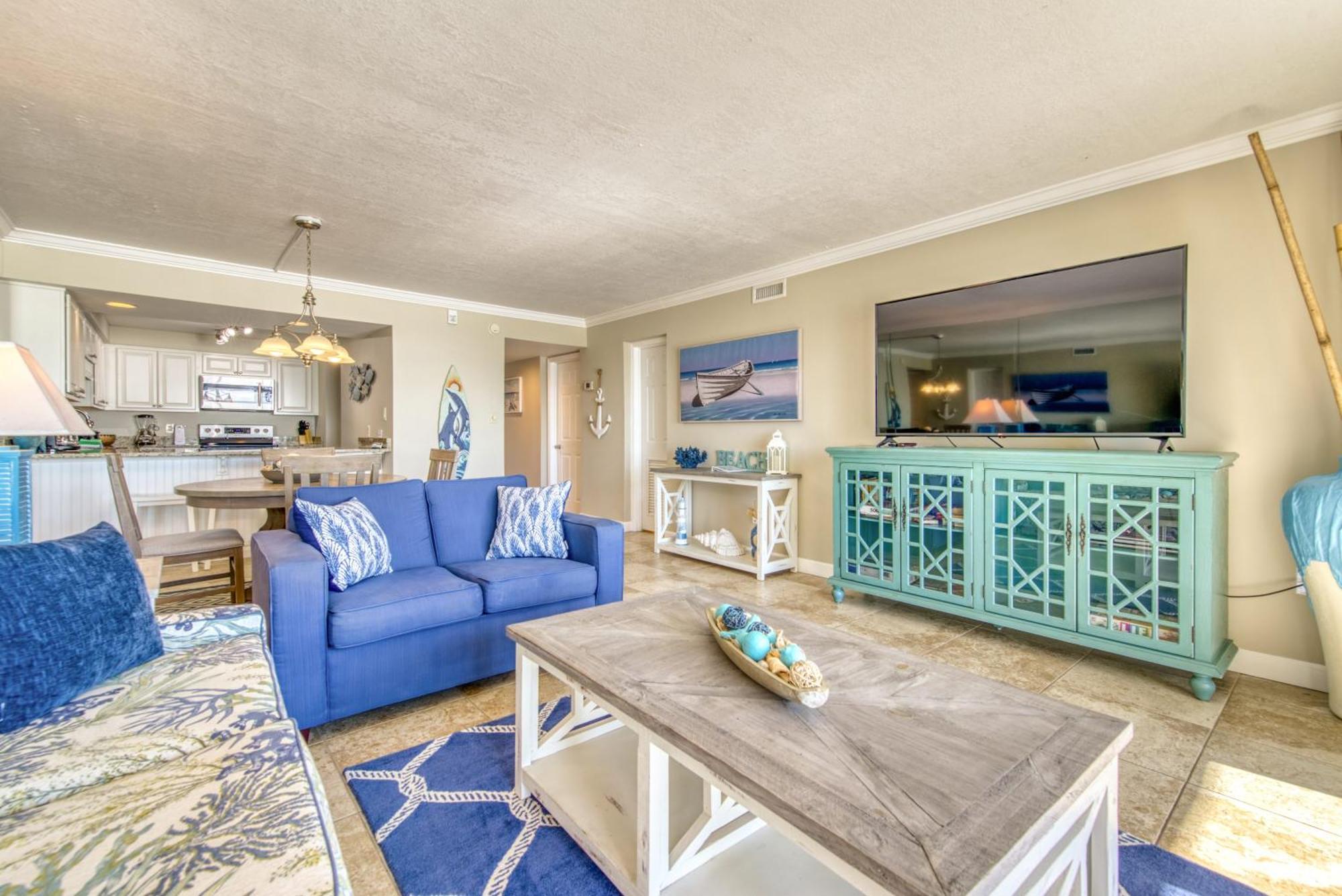 House B404 - Beachfront With Pool, Wifi, & Service