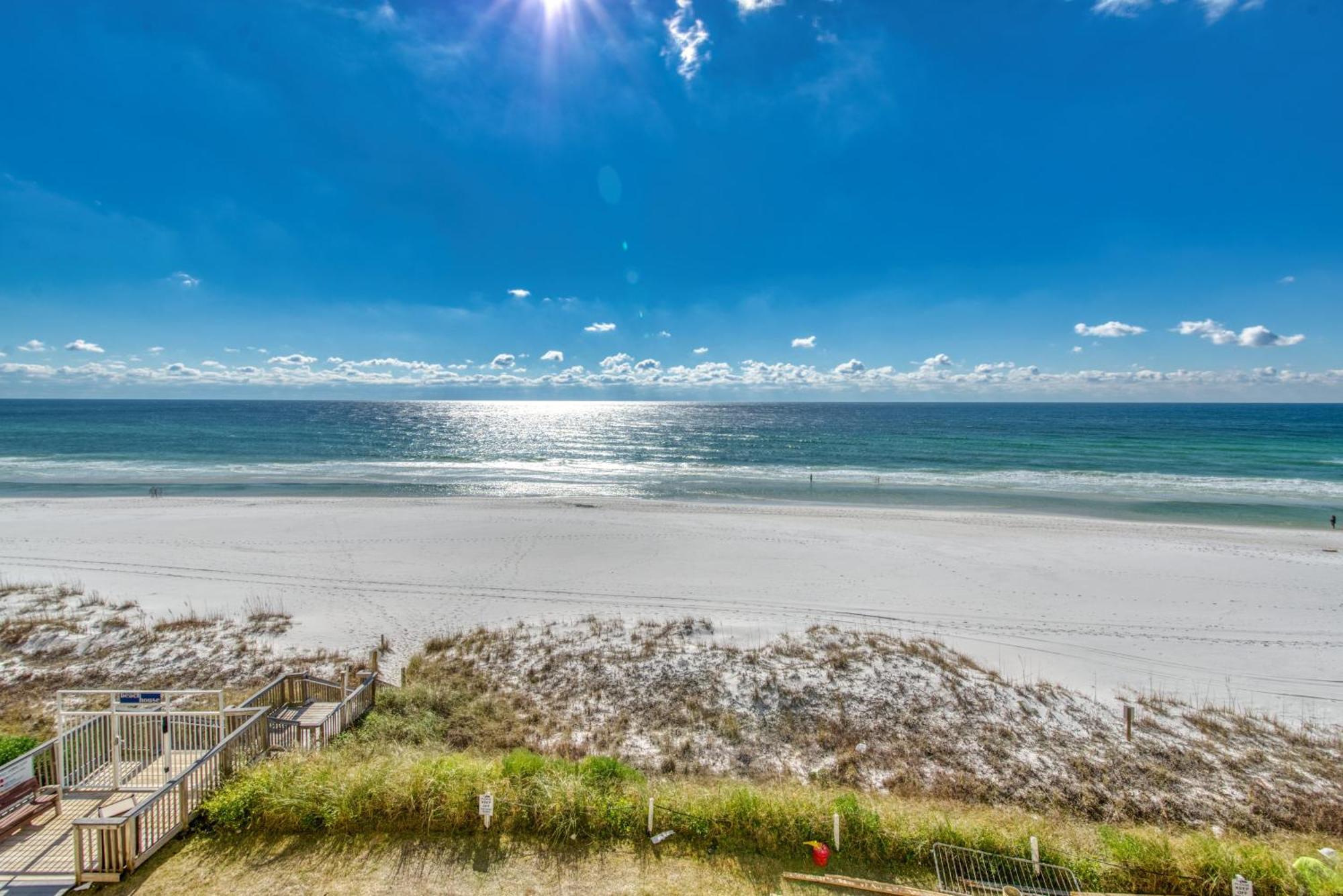 House B404 - Beachfront With Pool, Wifi, & Service