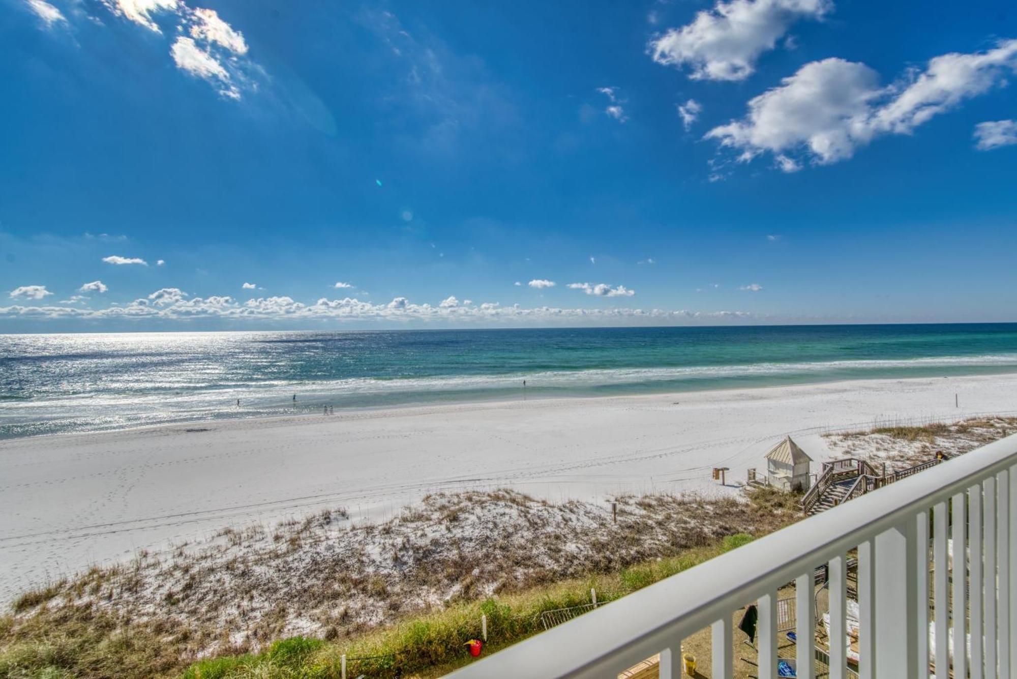 House B404 - Beachfront With Pool, Wifi, & Service *