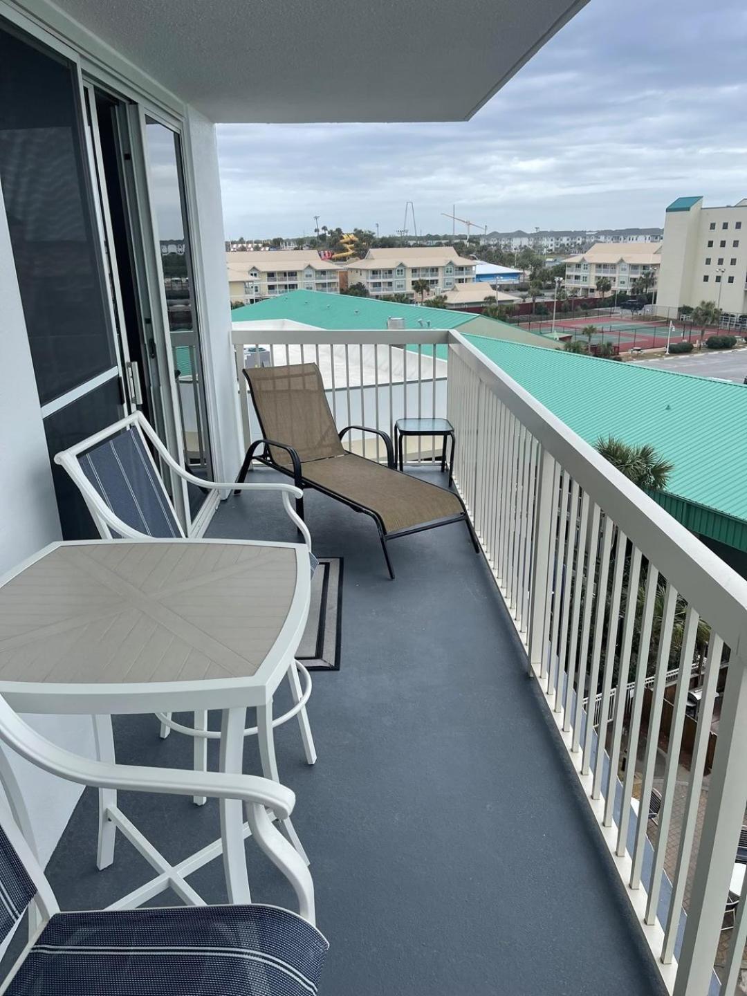 Apartment Pelican 0615 By Pelican Management *