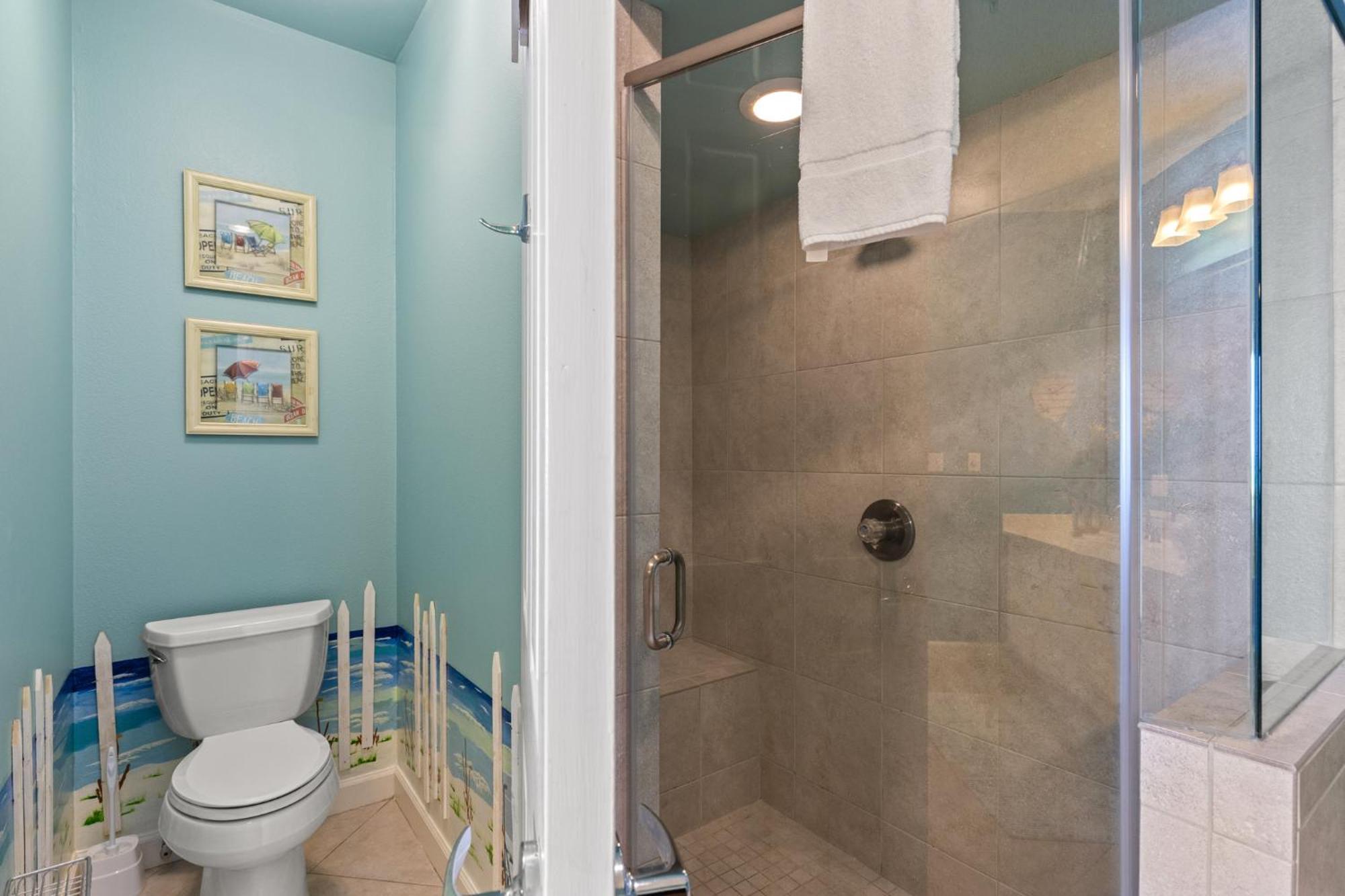 Holiday home Beachfront Luxury 2bd 2ba With Balcony! Sleeps 6!