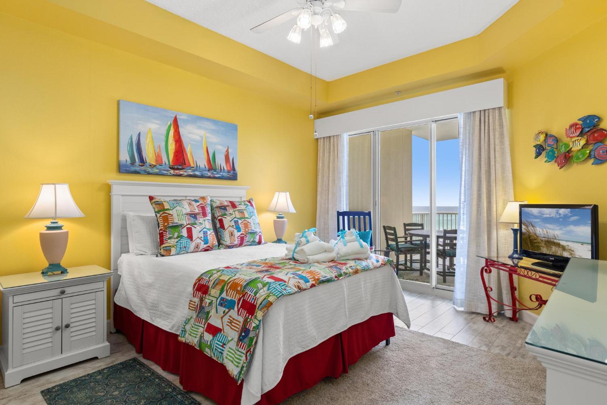 Holiday home Beachfront Luxury 2bd 2ba With Balcony! Sleeps 6! *