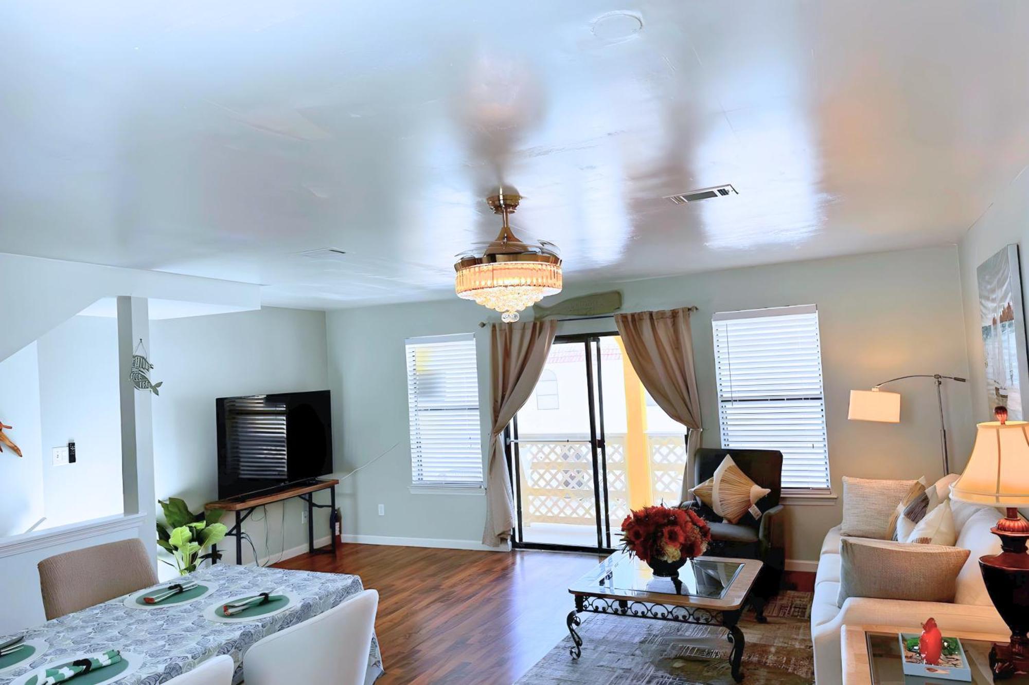 Renovated House, 1 Minute Walk To Miramar * Destin