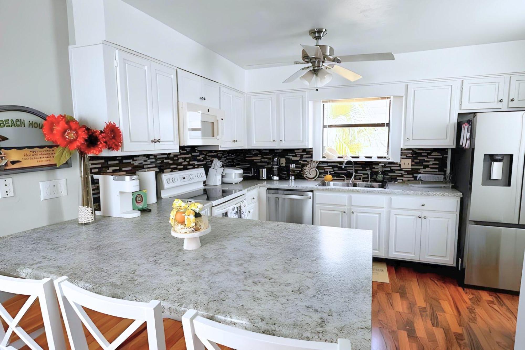 Renovated House, 1 Minute Walk To Miramar * Destin