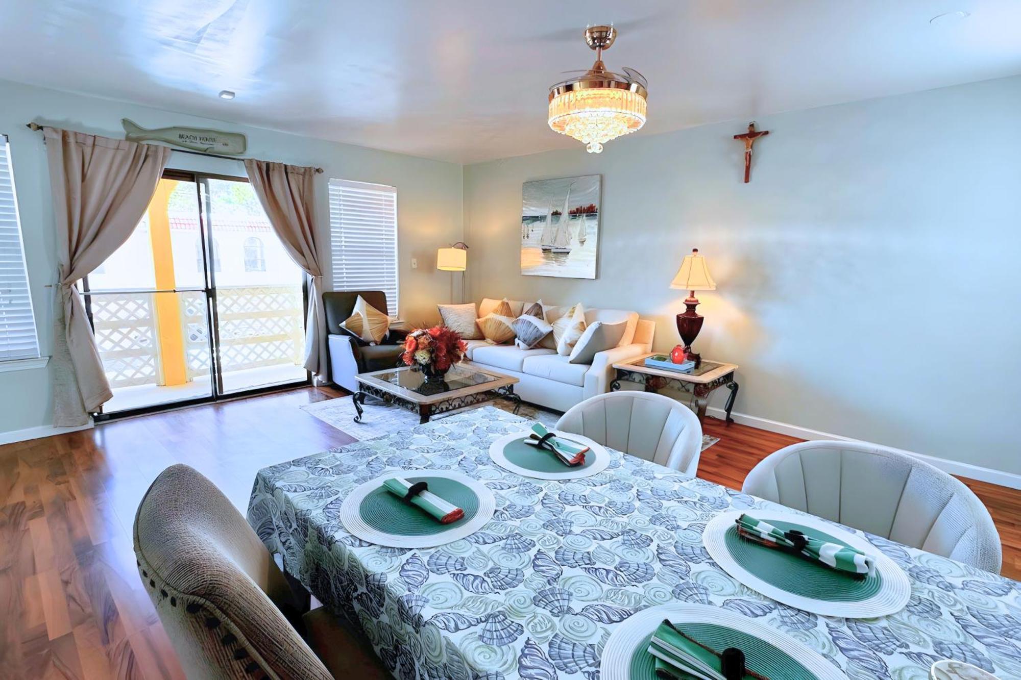 Holiday home Renovated House, 1 Minute Walk To Miramar Destin