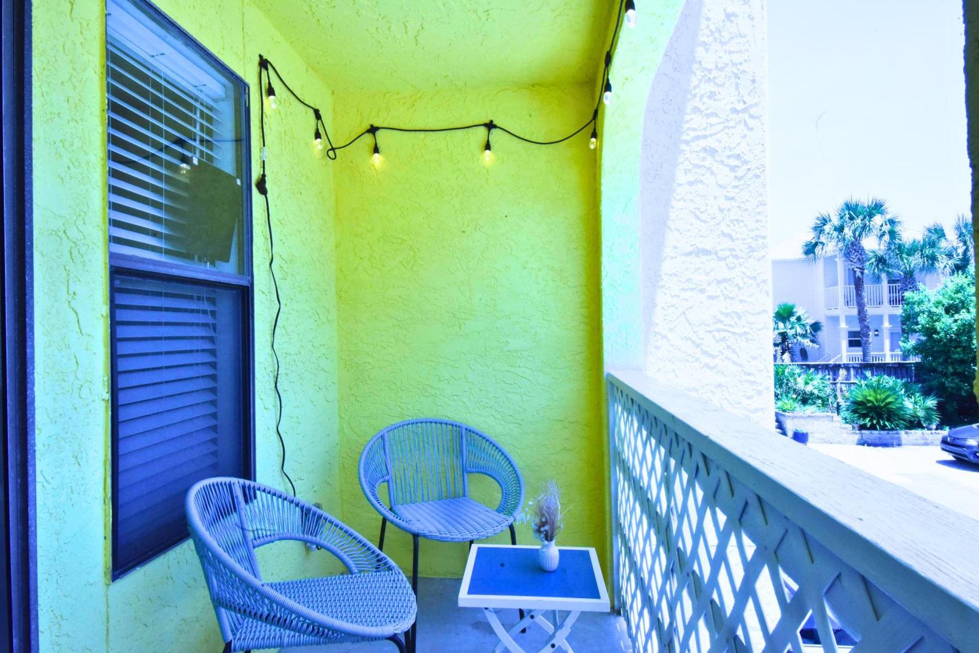 Renovated House, 1 Minute Walk To Miramar * Destin
