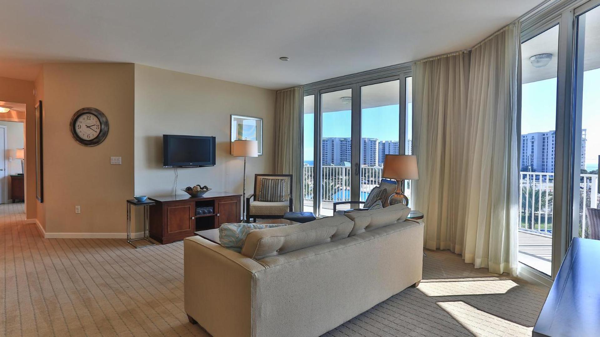 Palms Of 2517 Luxury In The Heart Of Destin!!! Holiday home