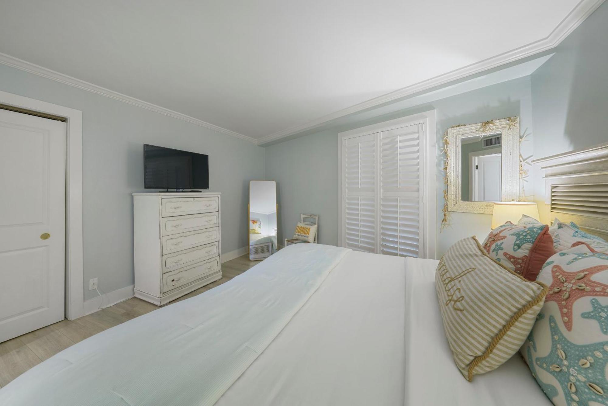 Beachside Two 4209 Apartment *