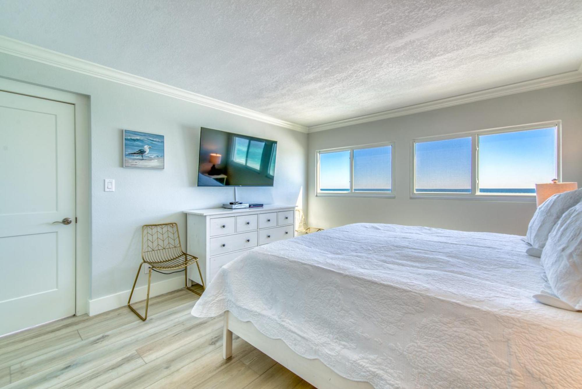 House C603 - Beachfront With Pool, Wifi, & Service Apartment Destin
