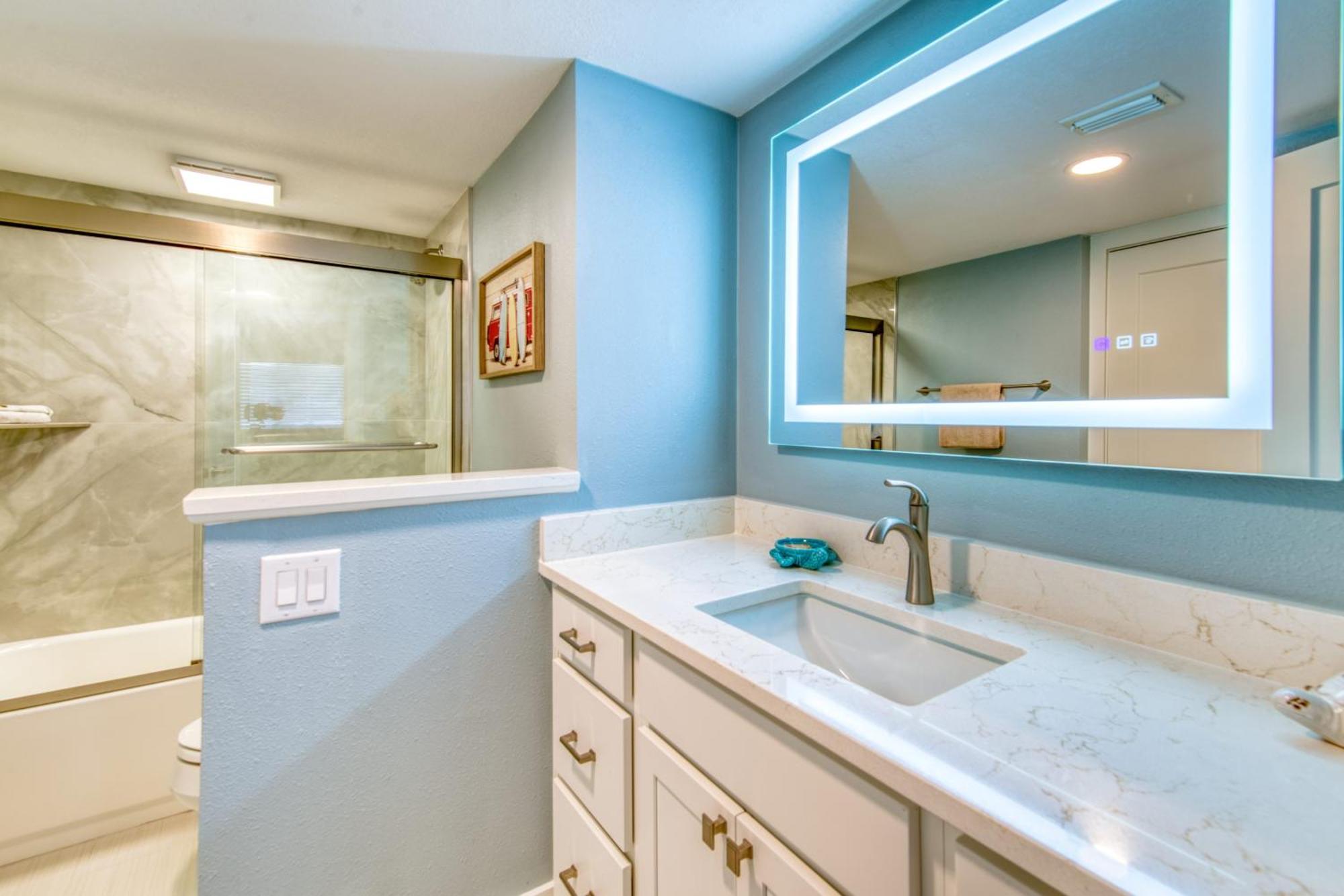 Apartment House C603 - Beachfront With Pool, Wifi, & Service