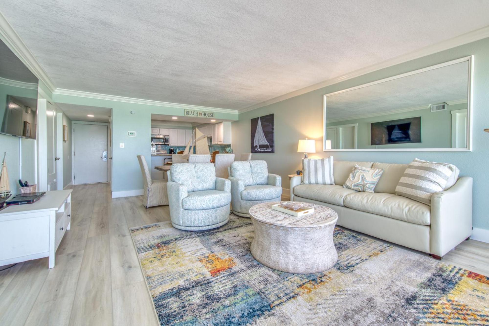 House C603 - Beachfront With Pool, Wifi, & Service Apartment *