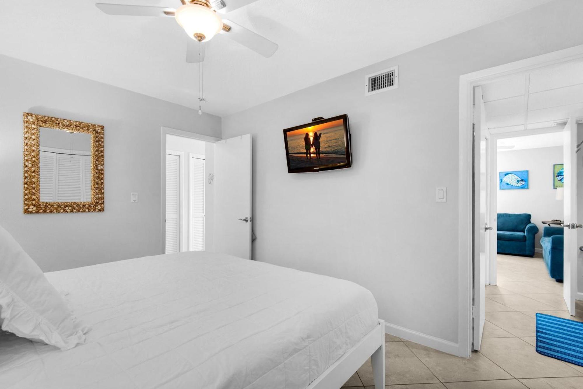 Sandpiper Cove 1016 *