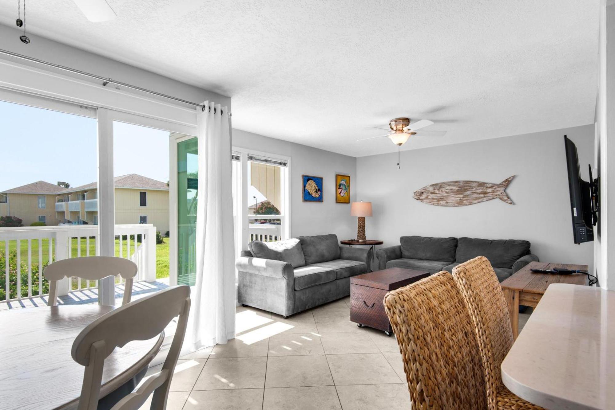Sandpiper Cove 1016 *