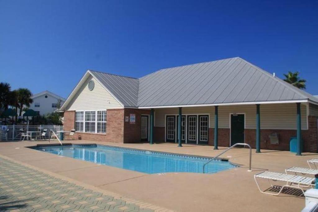 Hidden Gem - Pool Access, Walk To *