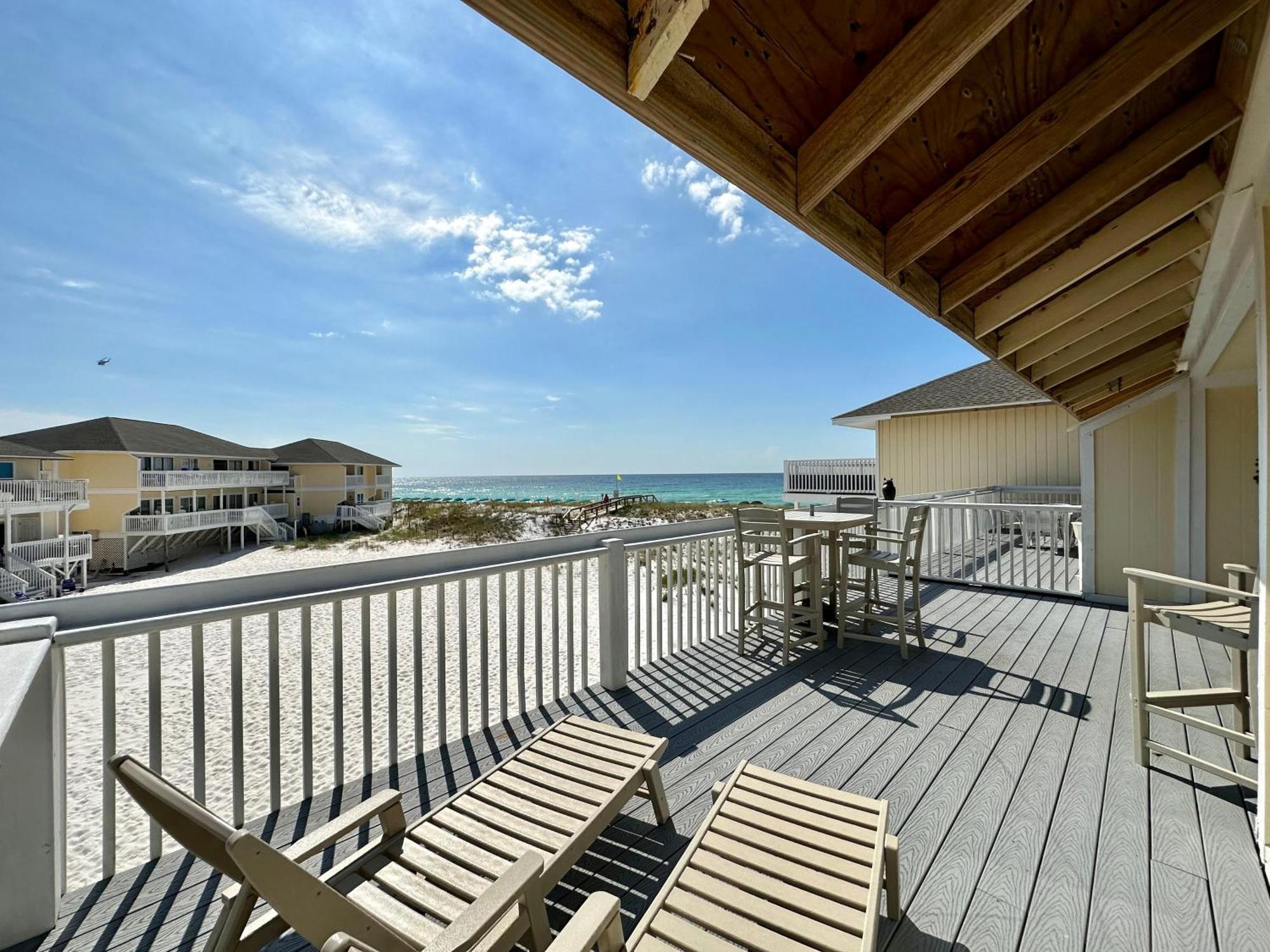 Sandpiper Cove 2118 *