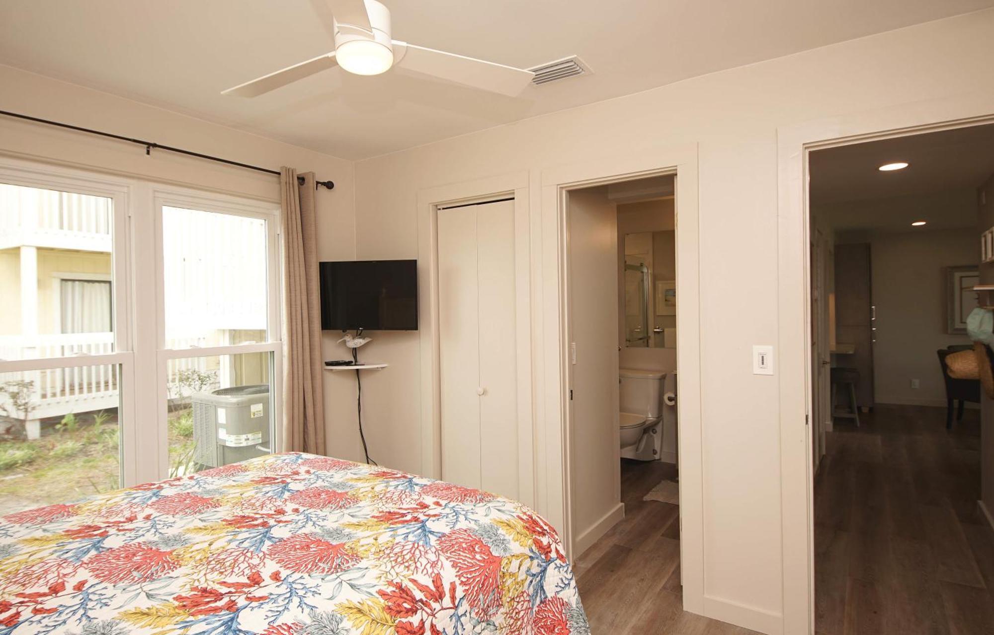 Sandpiper Cove 1071 * Destin