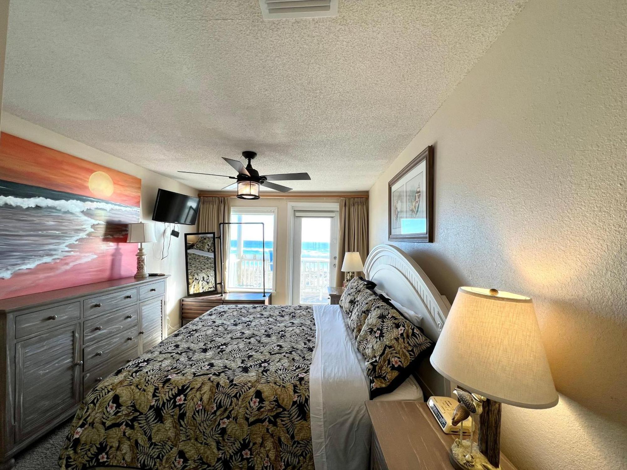 Sandpiper Cove 1114 *