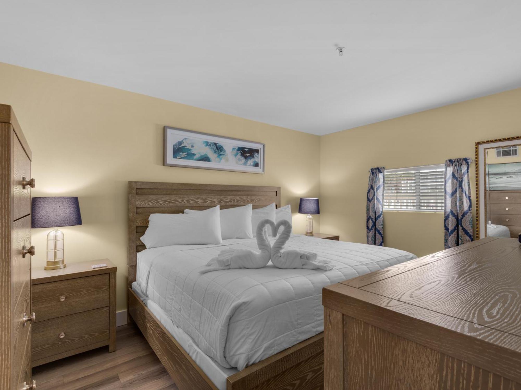 Crystal Sands 103a By Newman-dailey Apartment