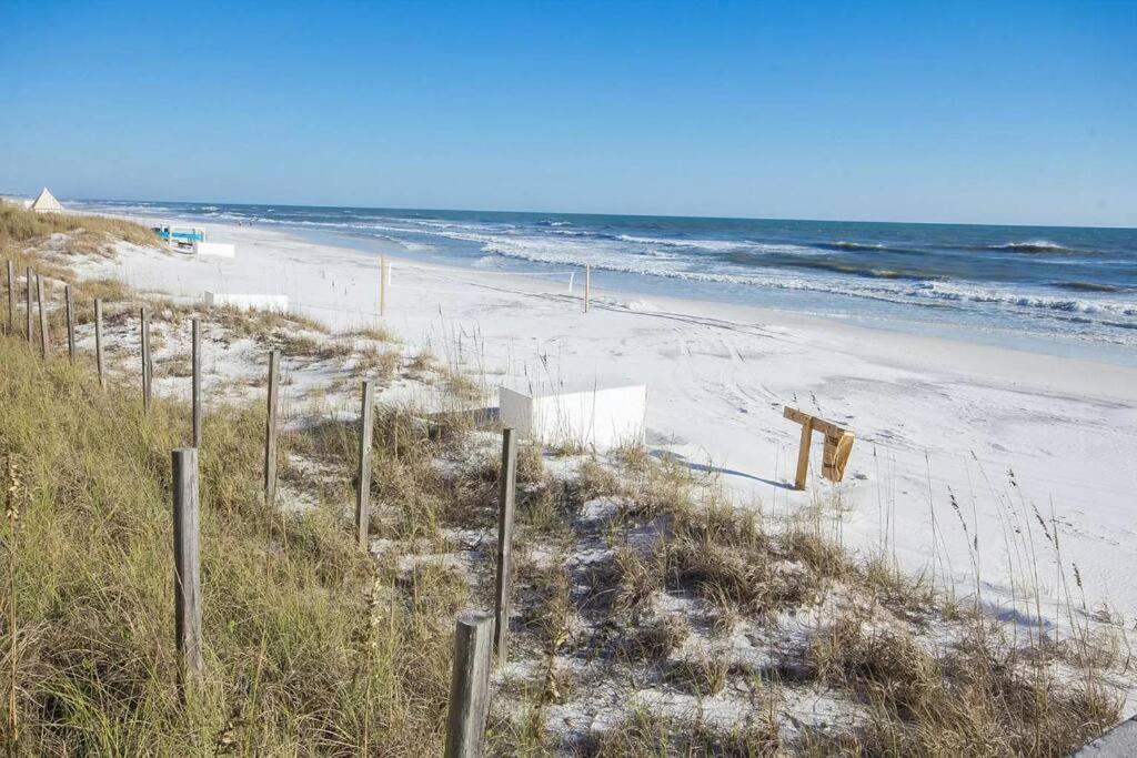 Cute Luxurious - 2 Minute Walk To The Beach! Apartment Destin