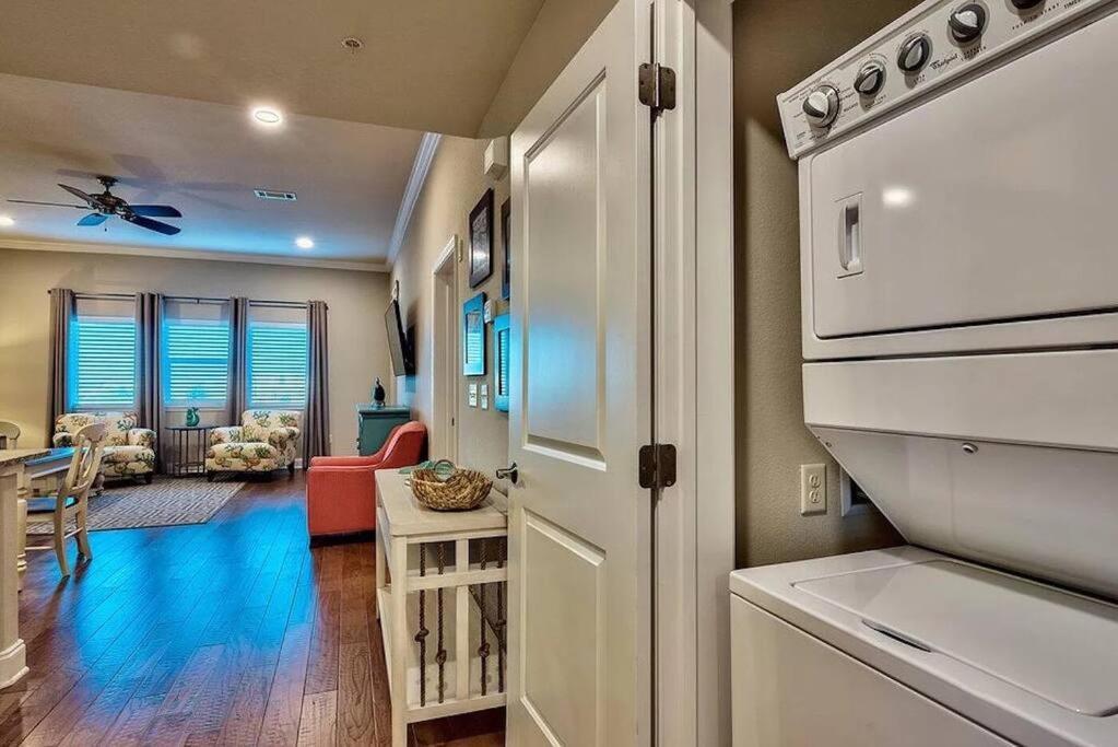 Apartment Cute Luxurious - 2 Minute Walk To The Beach!