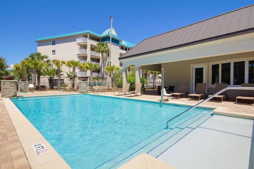 Cute Luxurious - 2 Minute Walk To The Beach! Destin