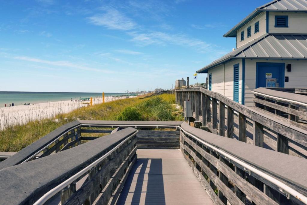 Shore Beats Work With Woodland Setting Destin