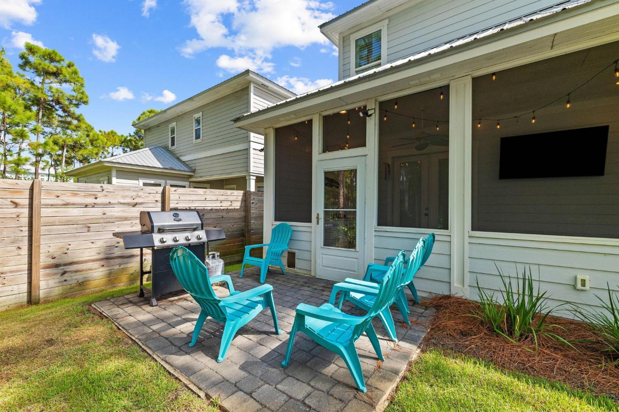 Shore Beats Work With Woodland Setting Holiday home Destin