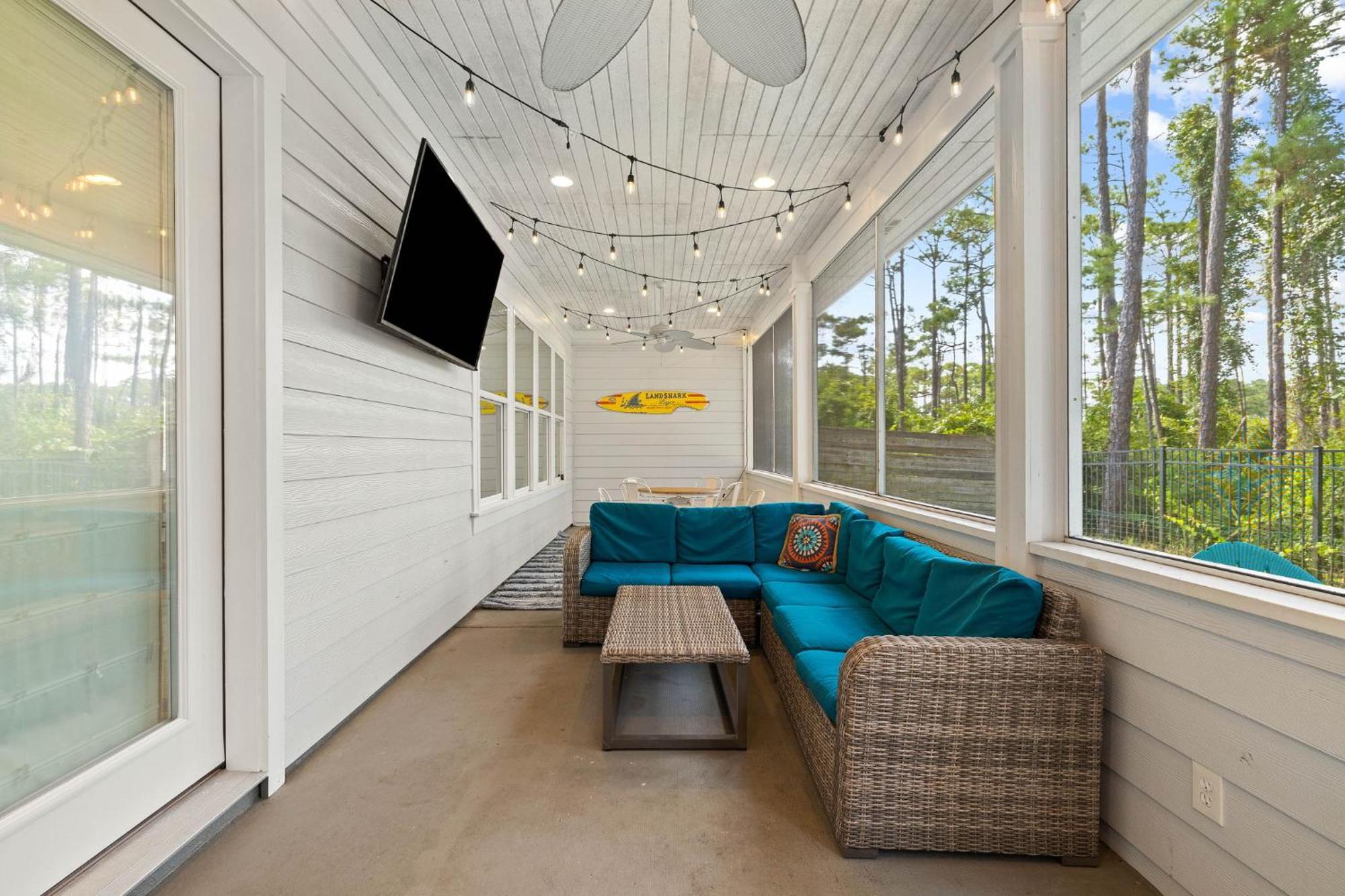 Shore Beats Work With Woodland Setting Holiday home