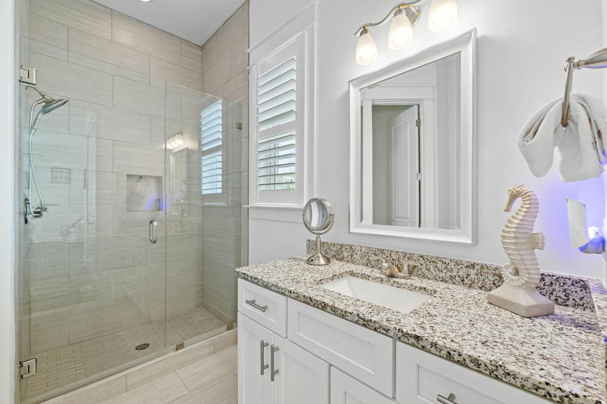 Shore Beats Work With Woodland Setting Holiday home Destin