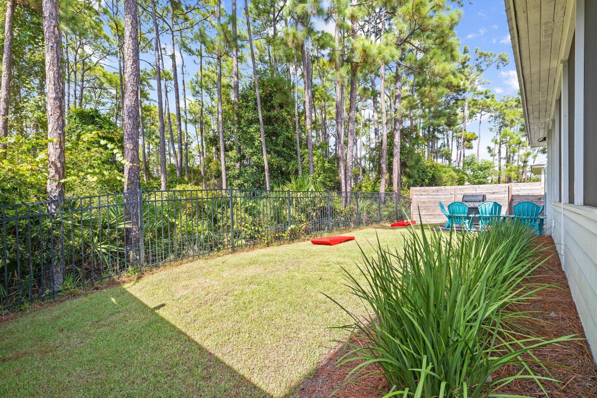 Shore Beats Work With Woodland Setting Holiday home Destin