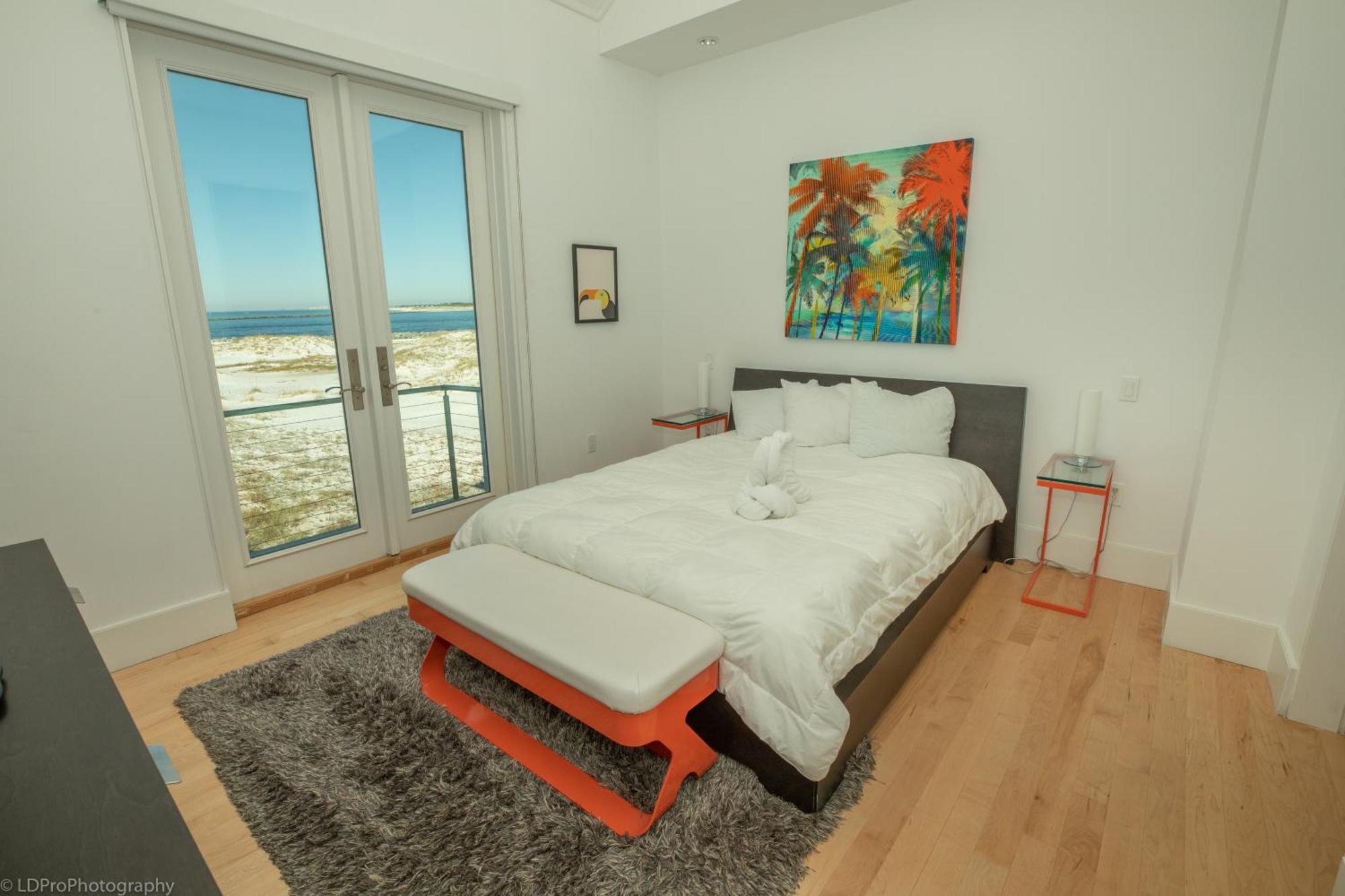 Seabreeze- By Isle Apartment *