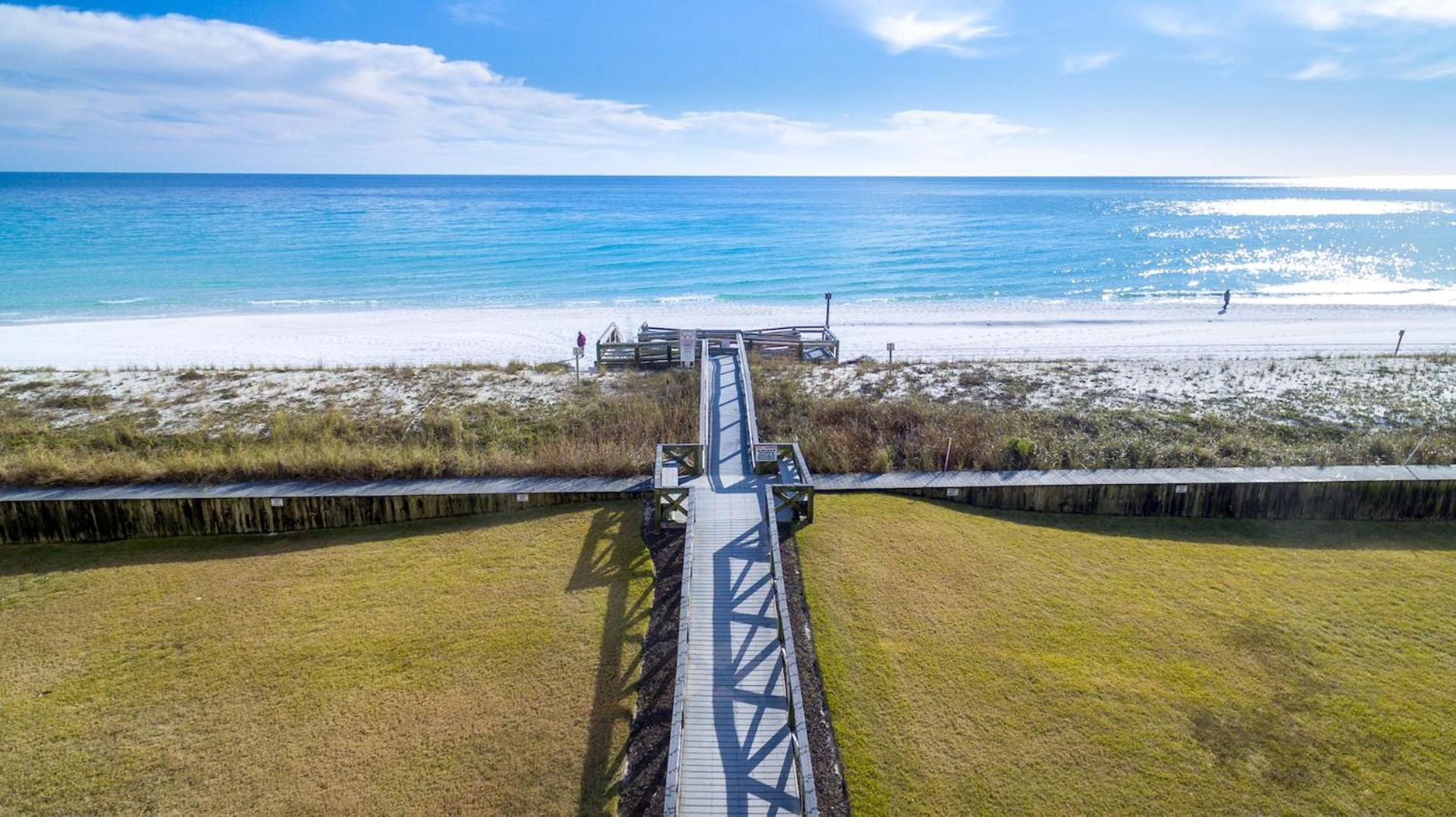 Shoreline Towers 1063- By Isle Apartment Destin