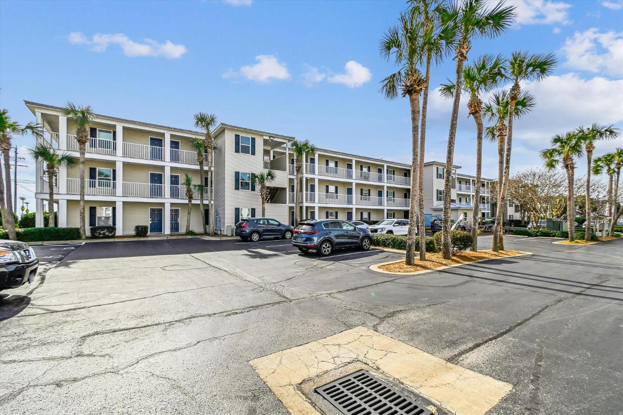 Grand Caribbean East 309- By Isle Apartment