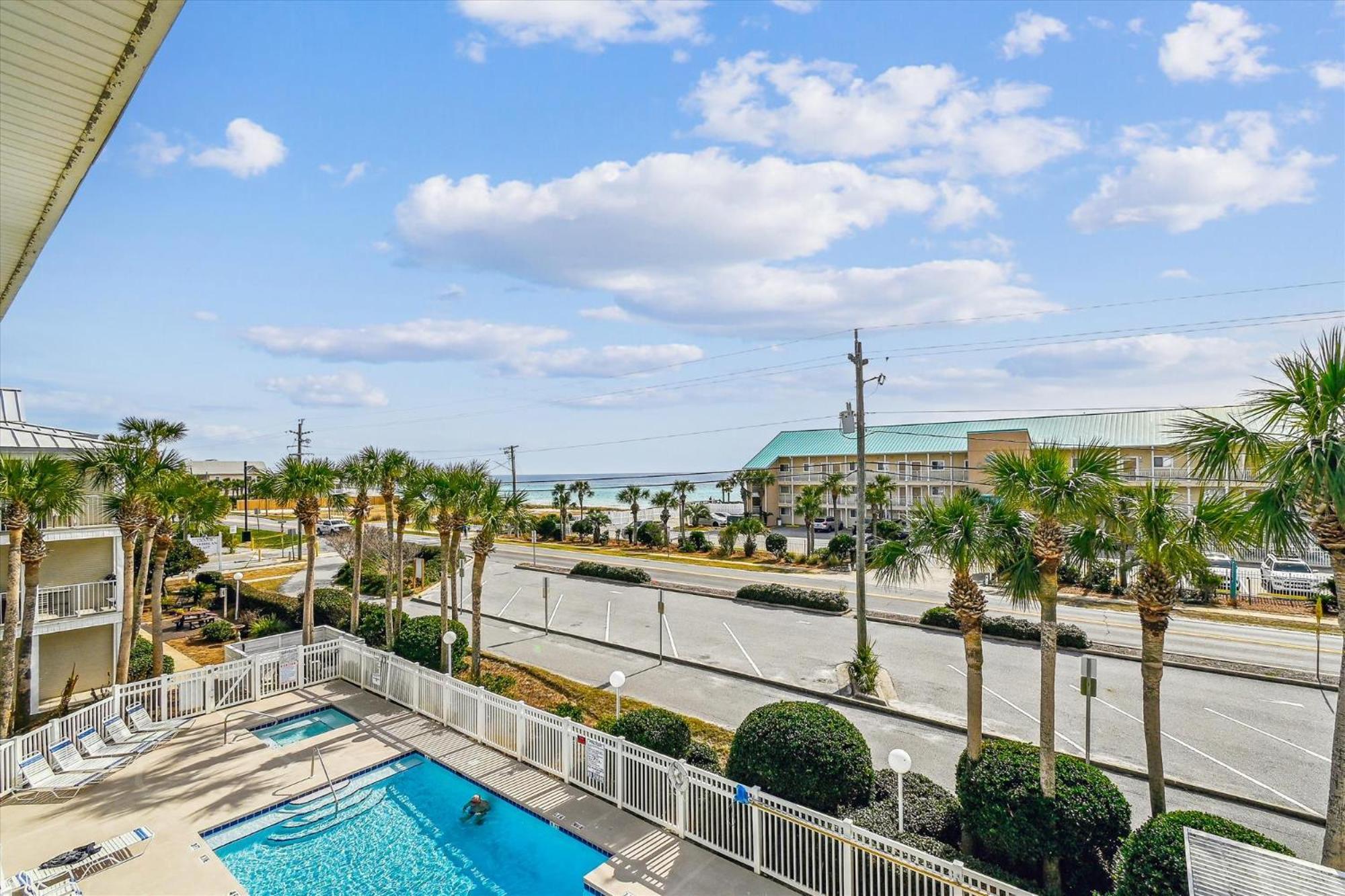 Grand Caribbean East 309- By Isle Apartment