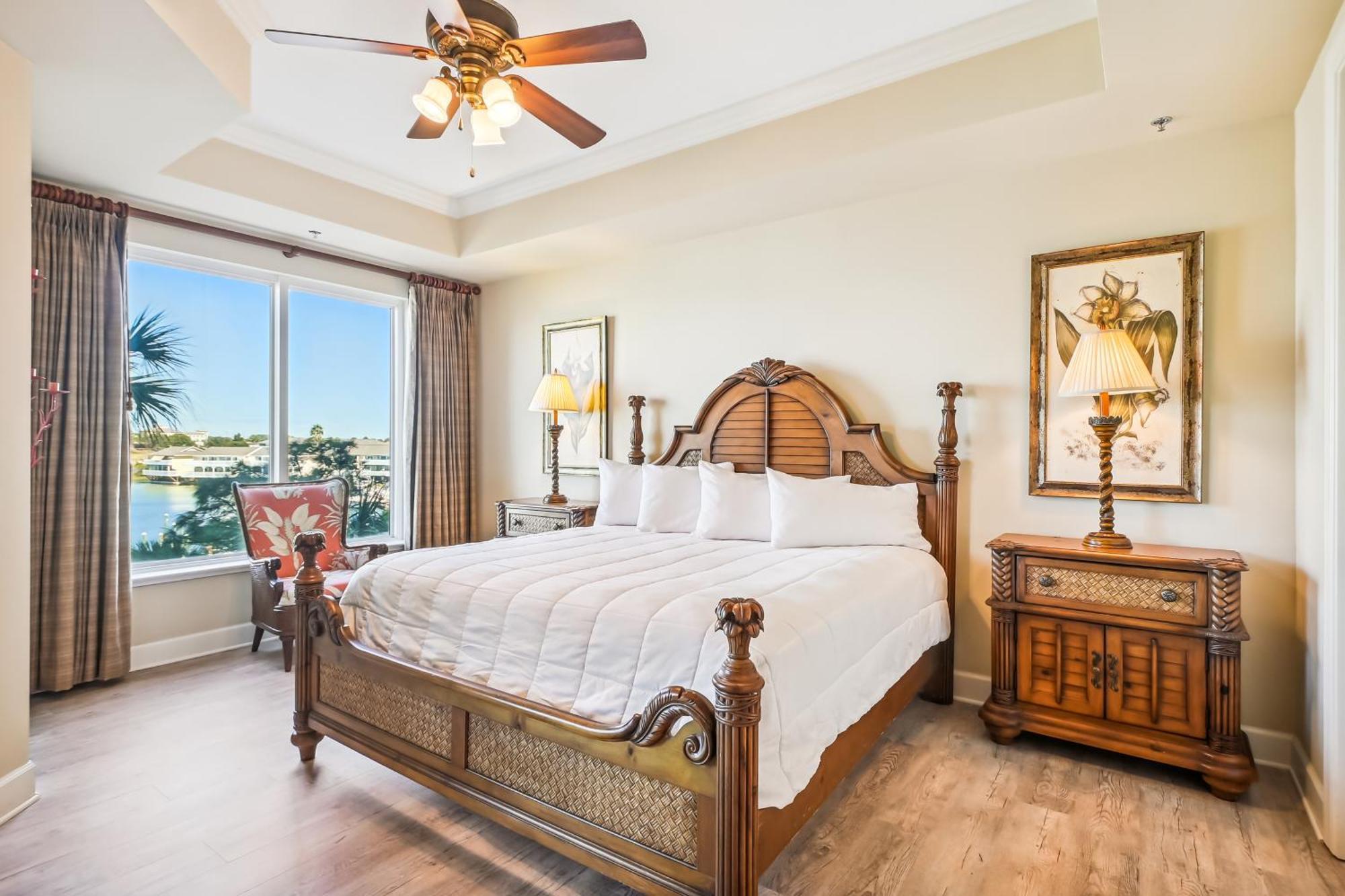 Harbor Landing 201a- By Isle Apartment Destin