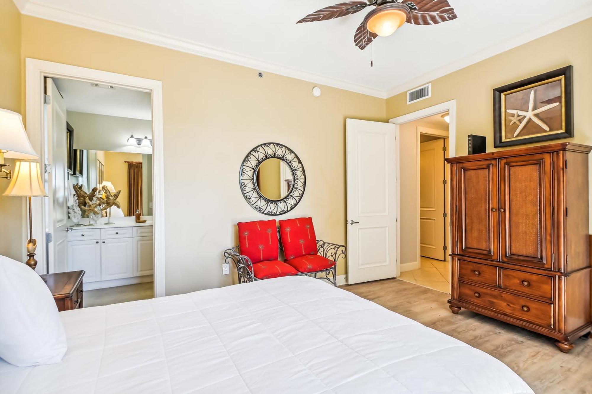 Apartment Harbor Landing 201a- By Isle *