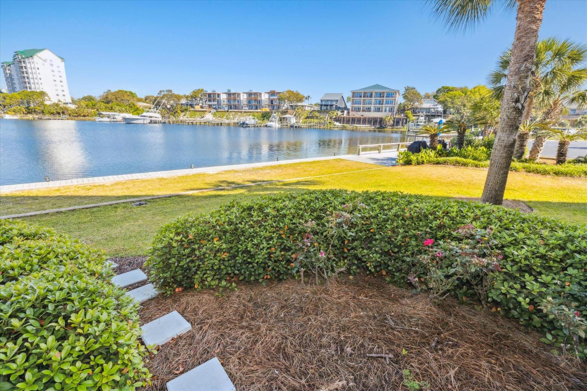 Dolphin Point 105b- By Isle Apartment