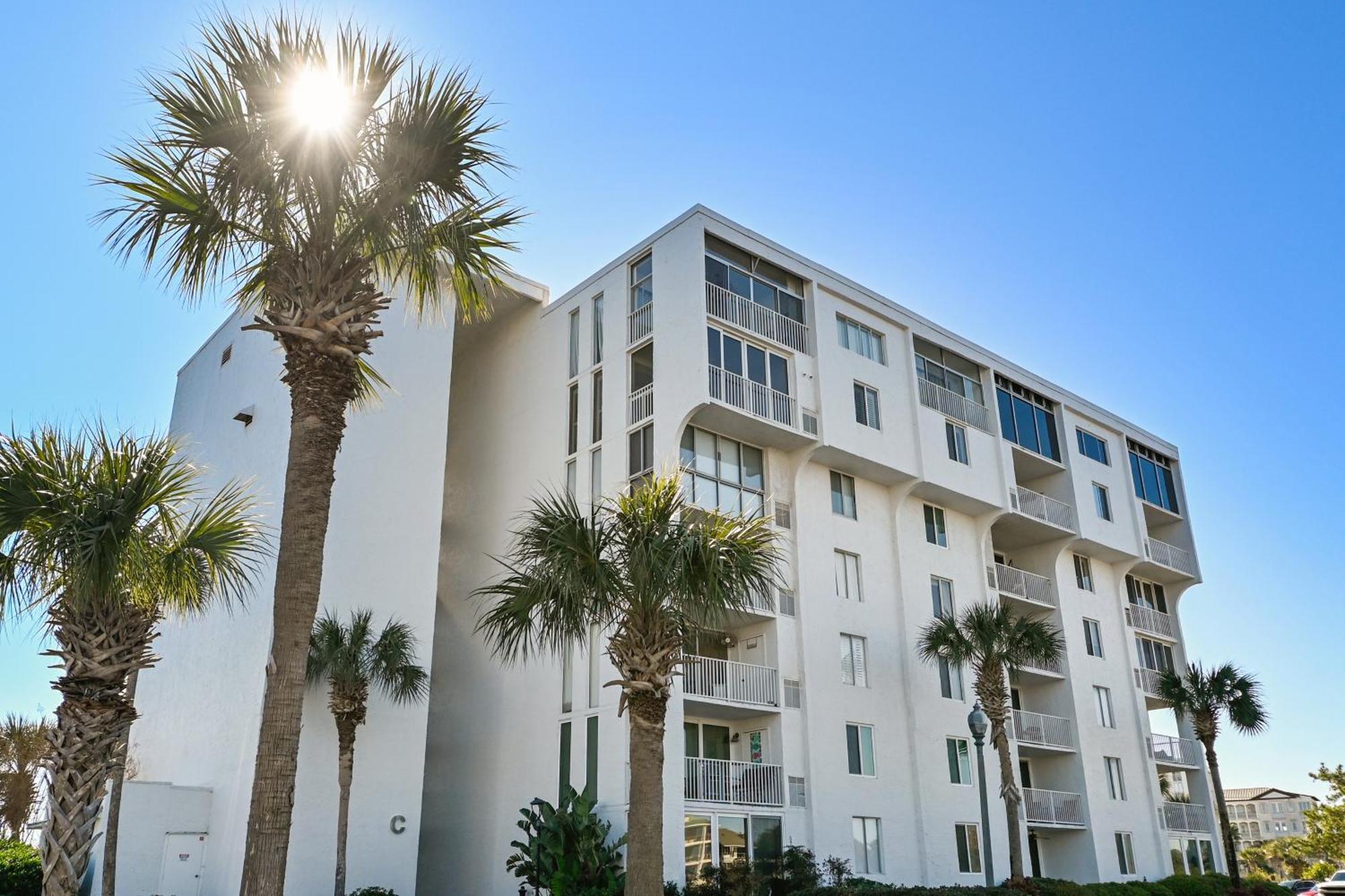 Dolphin Point 202c- By Isle * Destin