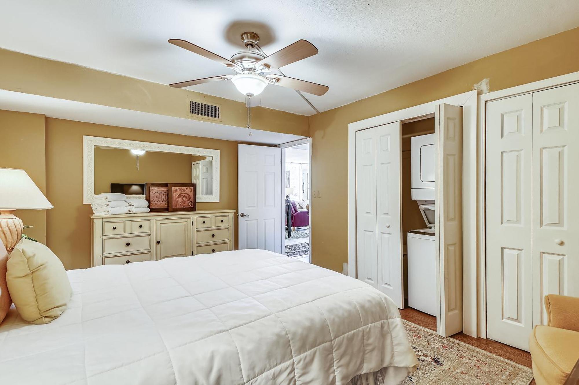 Apartment Dolphin Point 202c- By Isle Destin