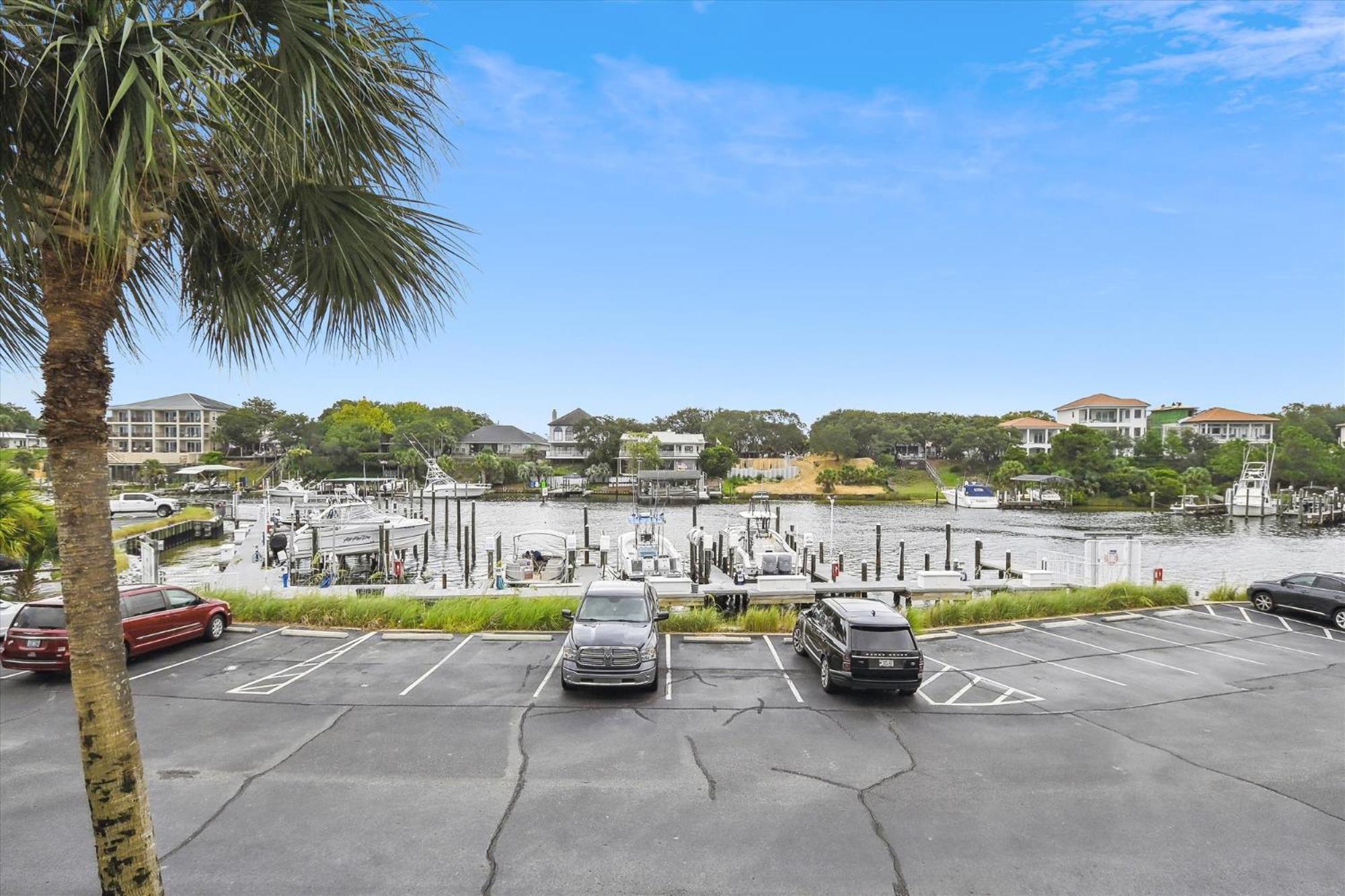 Apartment Dolphin Point 203c- By Isle