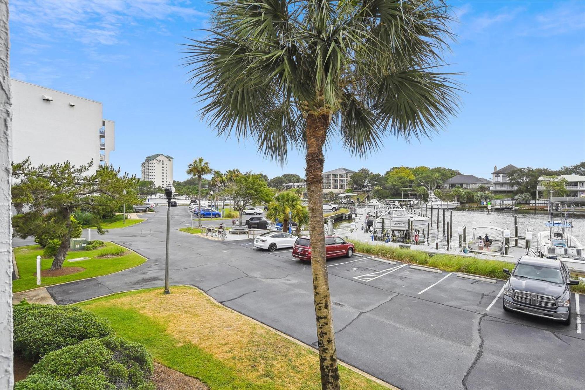 Apartment Dolphin Point 203c- By Isle