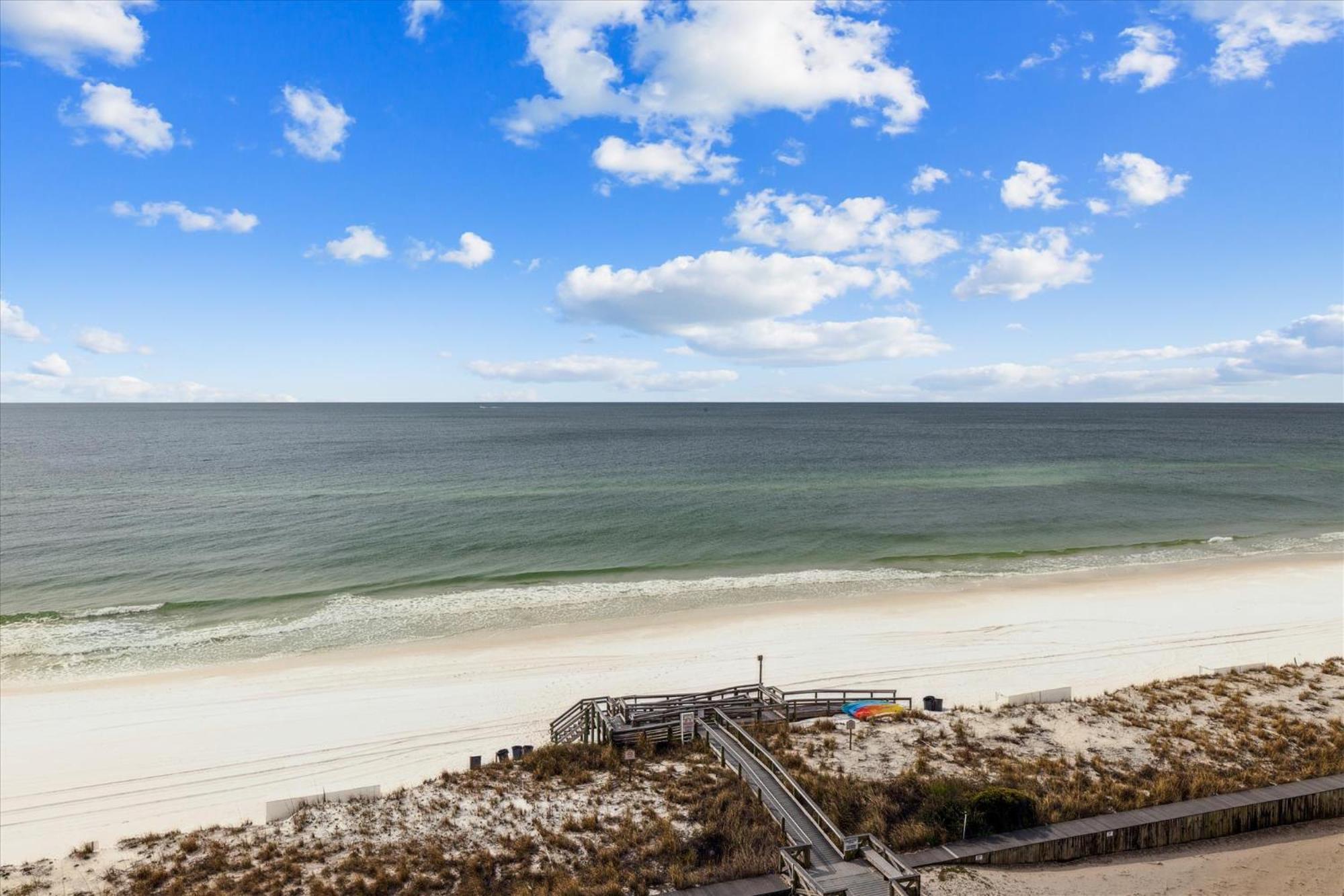 Shoreline Towers 1084- By Isle Apartment *