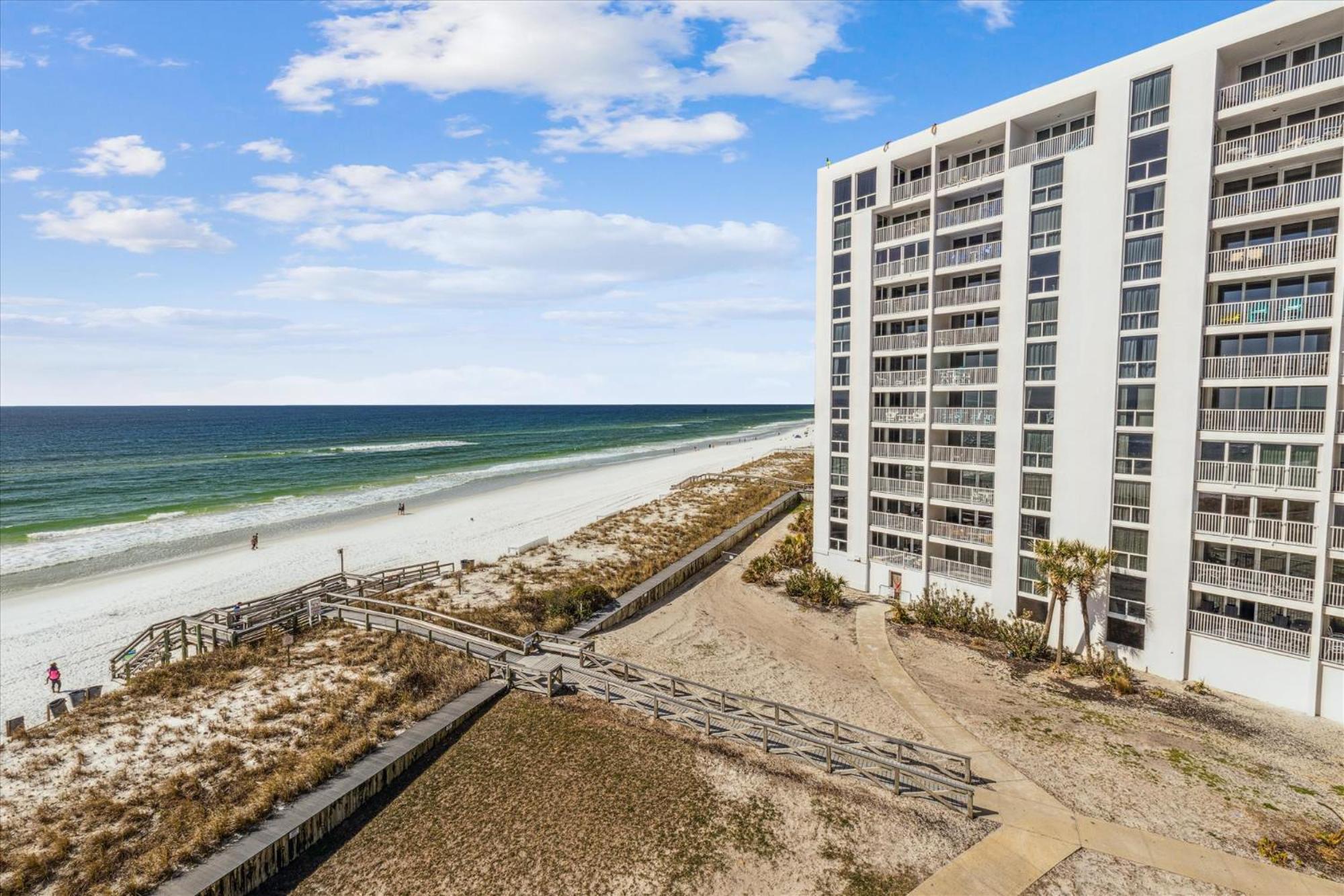 Apartment Shoreline Towers 1063- By Isle Destin