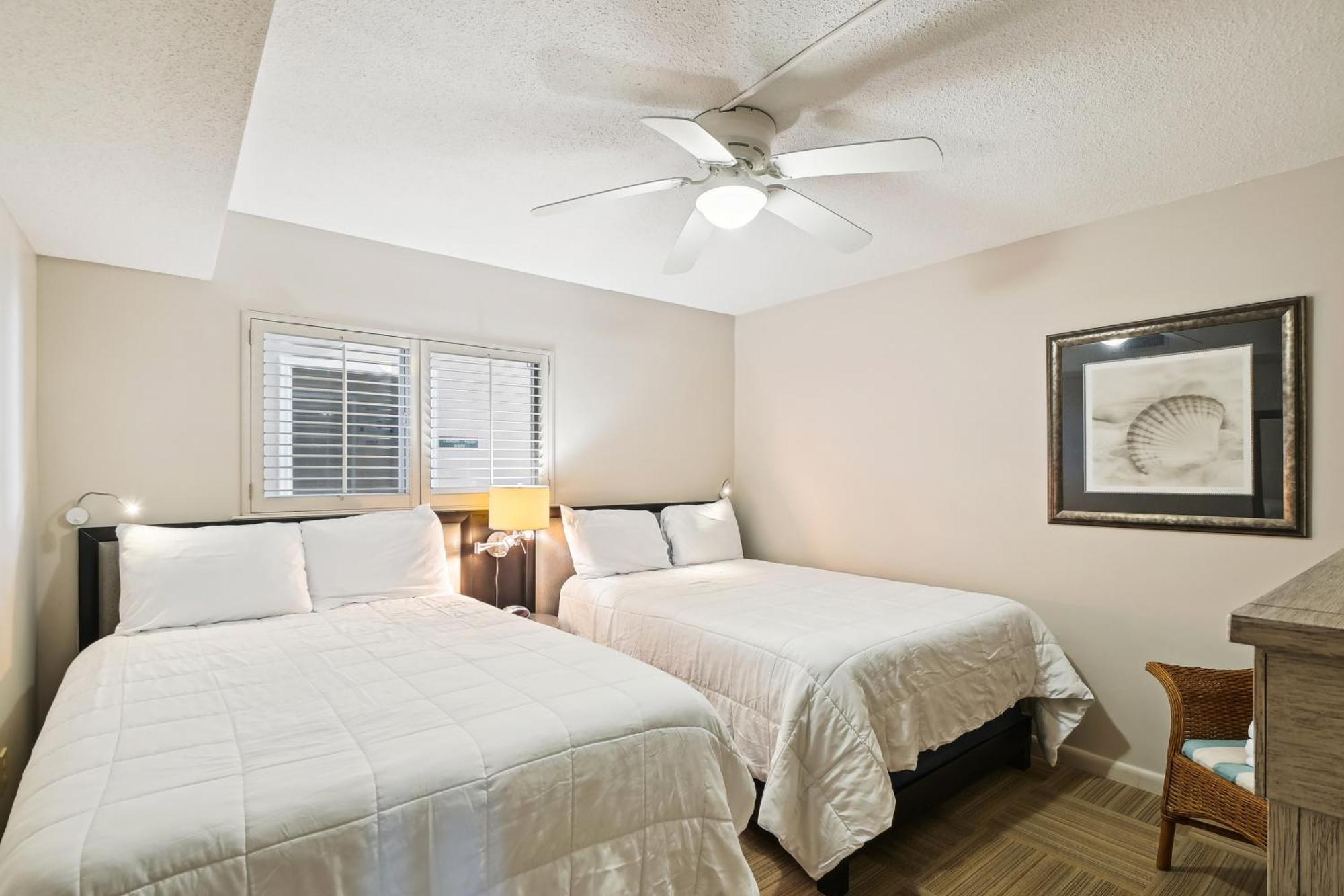 Apartment On The Gulf 304-by Isle Destin